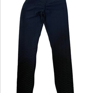 Scrunch Butt Leggings, Tiktok pants, workout gear, black, grey, Size Small